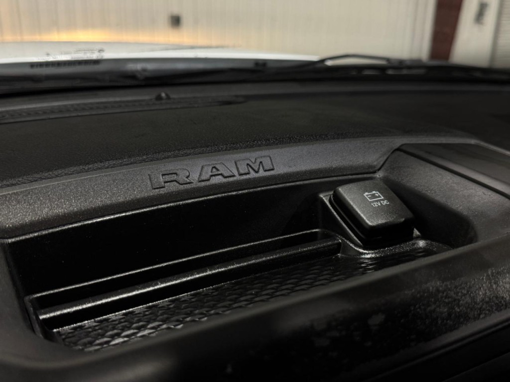 2021 RAM 2500 Image 32
