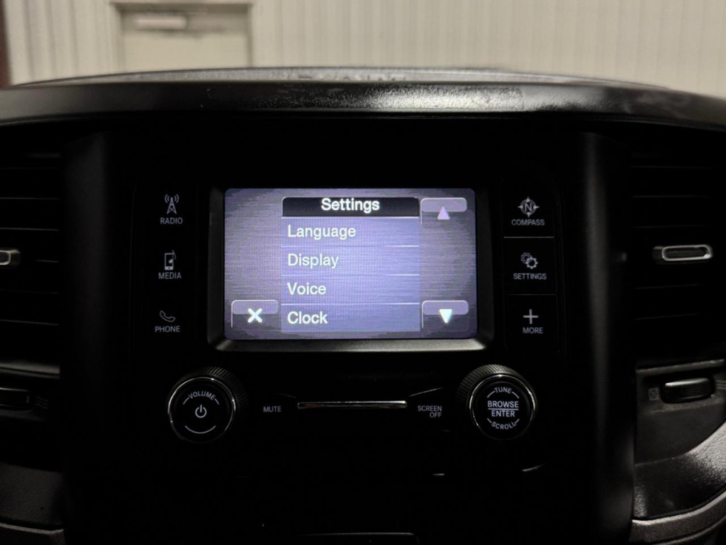 2021 RAM 2500 Image 36