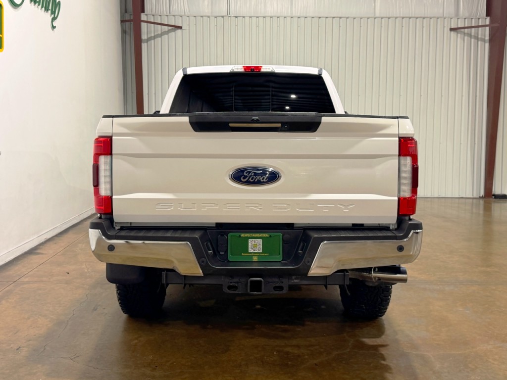 2017 Ford F-250 Image 8