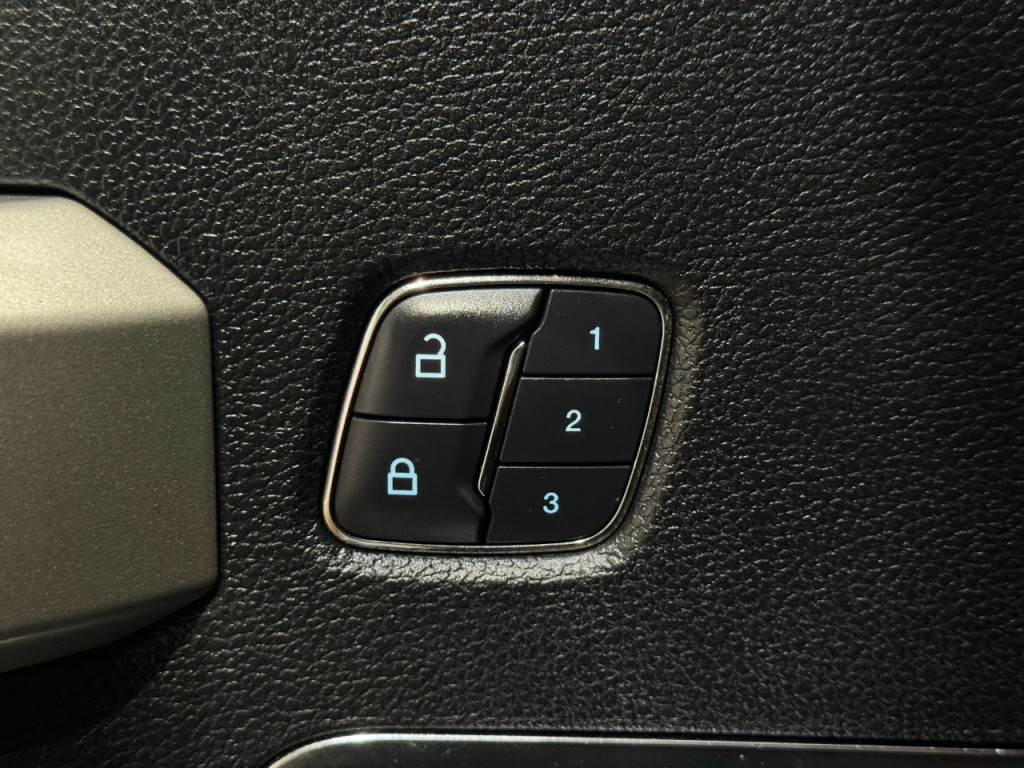 2017 Ford F-250 Image 28