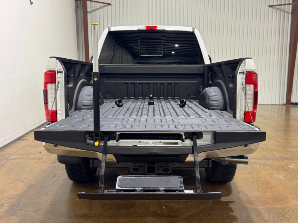 2017 Ford F-250 Image 70