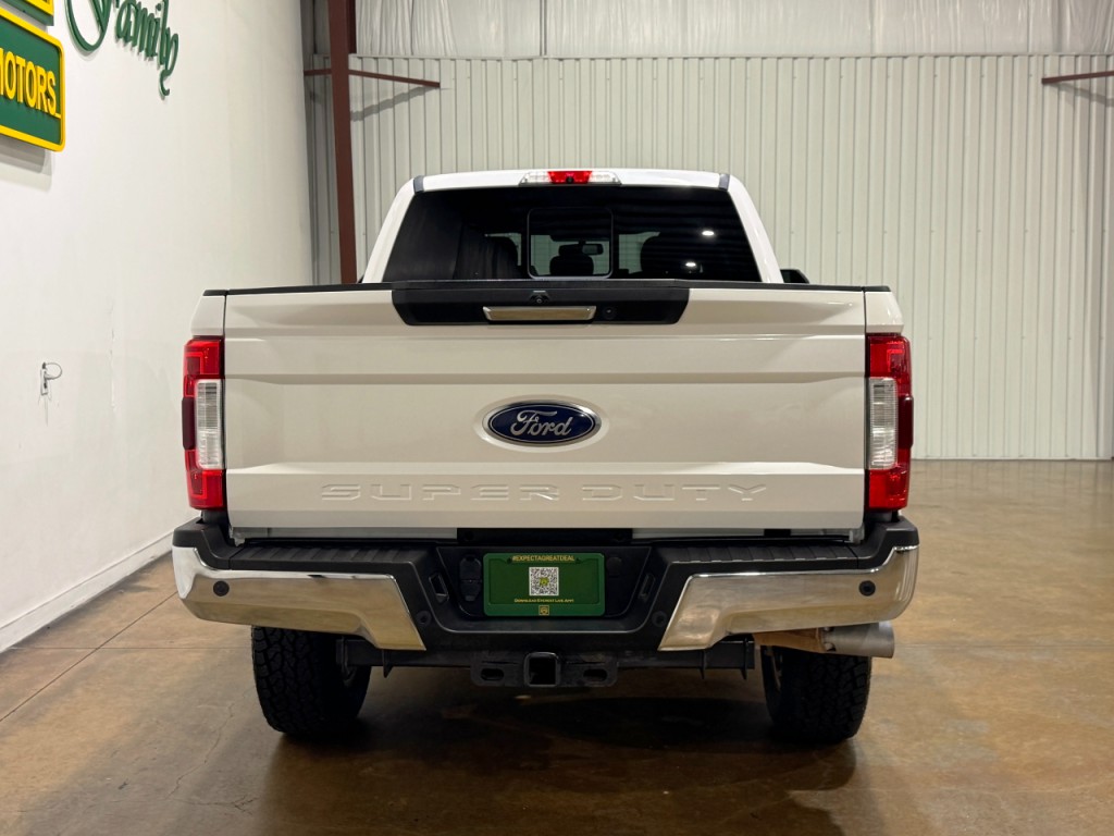 2017 Ford F-250 Image 7