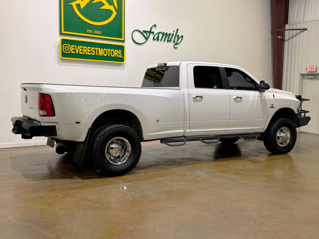 2017 RAM 3500 Image 3