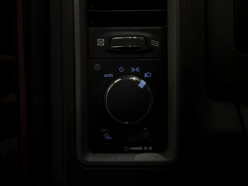 2017 RAM 3500 Image 8