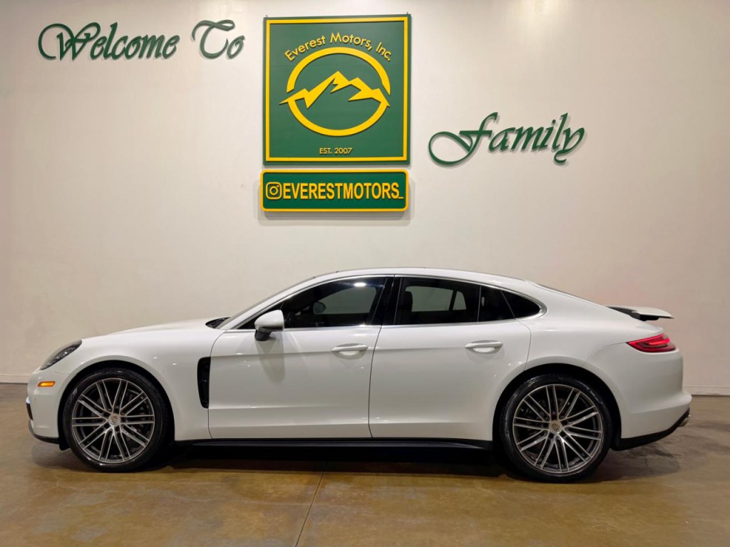 2017 Porsche Panamera Image 4