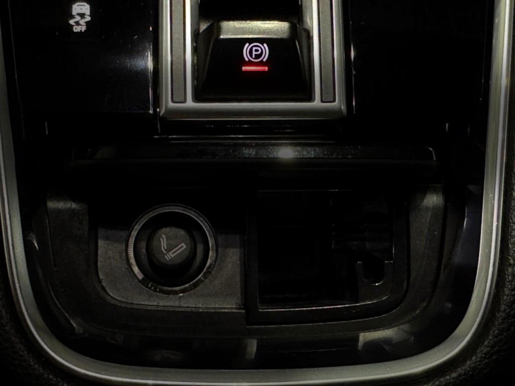 2017 Porsche Panamera Image 35