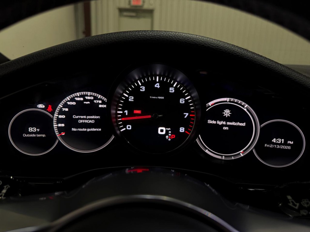 2017 Porsche Panamera Image 61