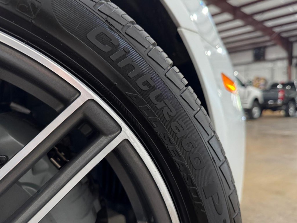 2017 Porsche Panamera Image 87