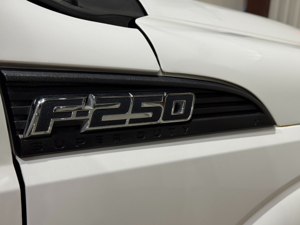 2012 Ford F-250 Image 3