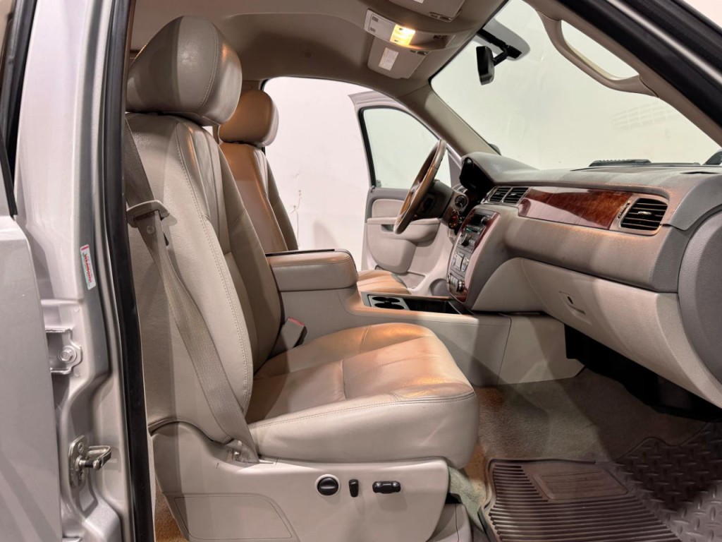 2011 Chevrolet Silverado 1500 Image 12