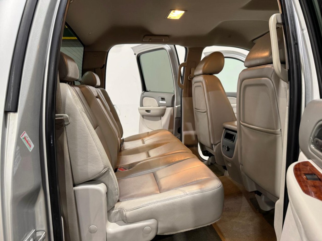 2011 Chevrolet Silverado 1500 Image 13