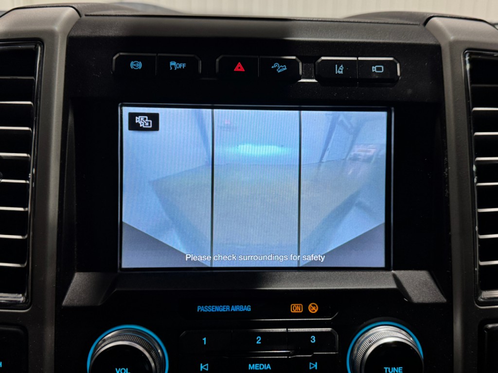 2017 Ford F-350 Image 32