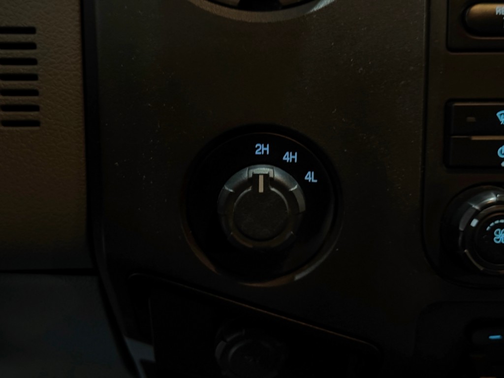 2015 Ford F-350 Image 12