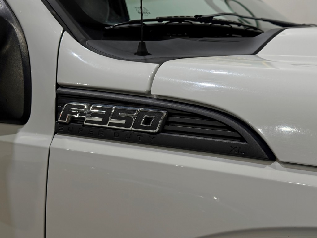 2015 Ford F-350 Image 18