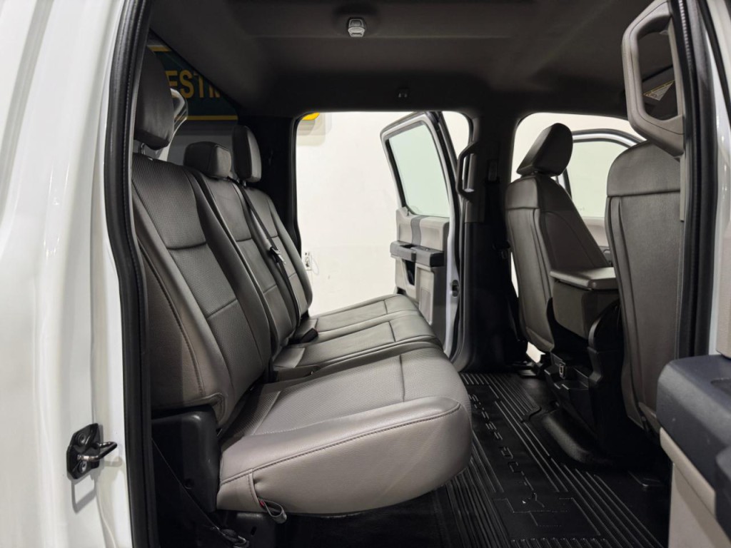 2022 Ford F-350 Image 15