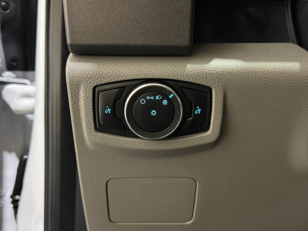 2022 Ford F-350 Image 28