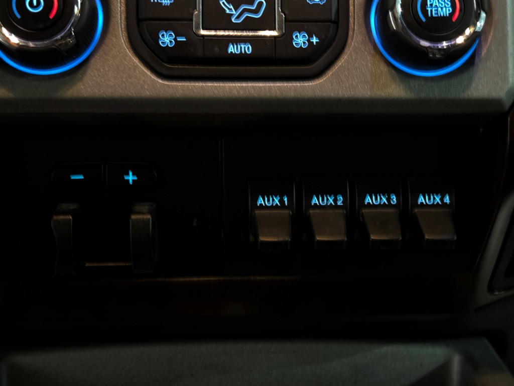 2015 Ford F-250 Image 23