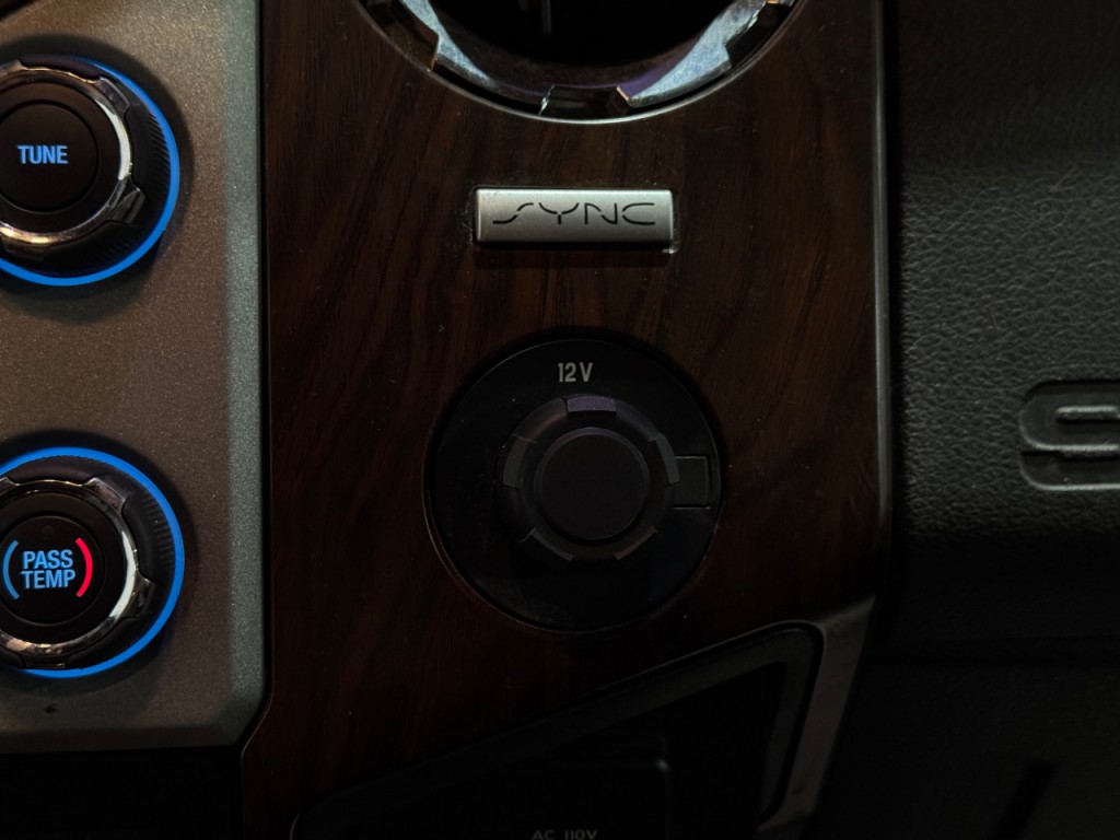 2015 Ford F-250 Image 24