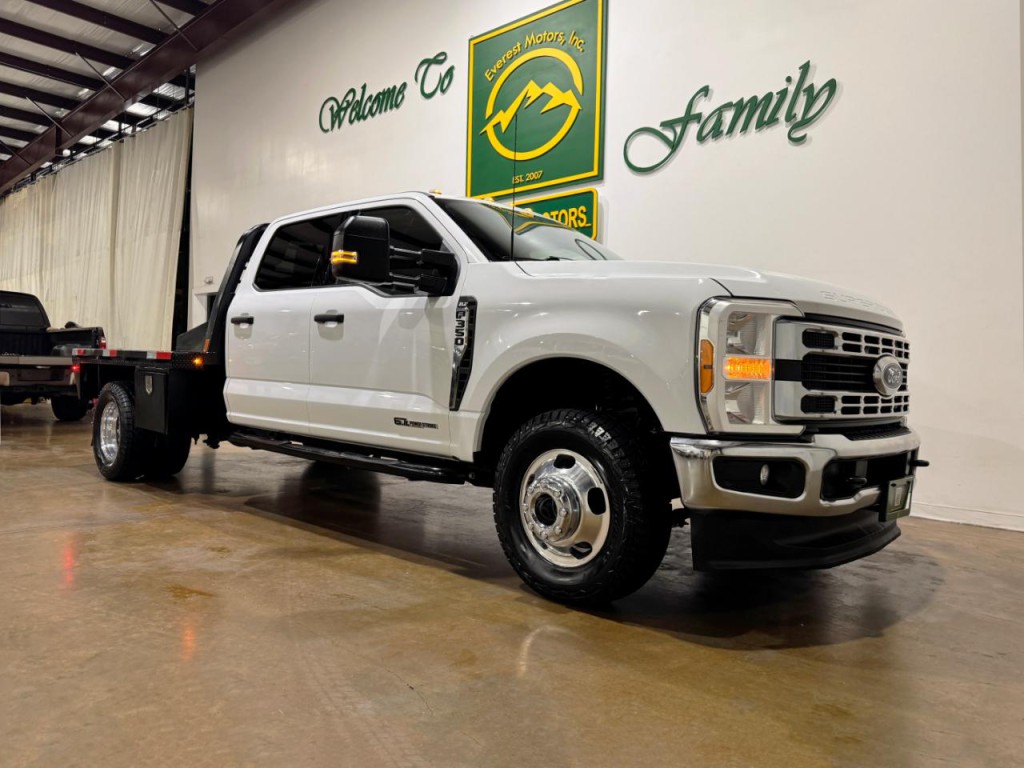 2023 Ford F-350 Image 2