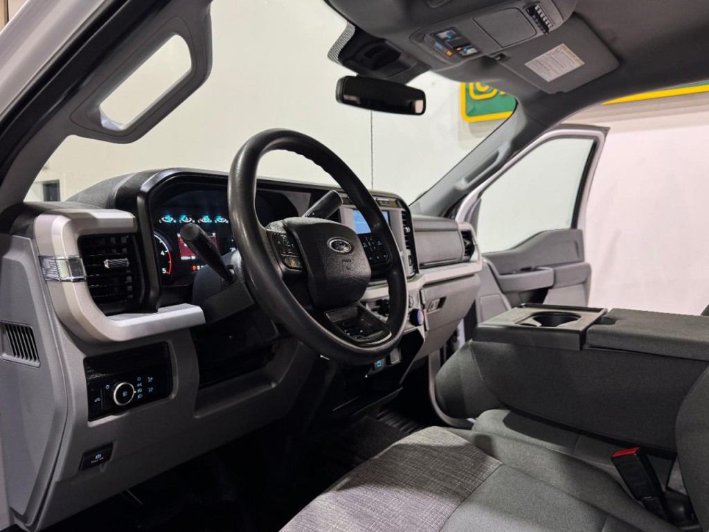 2023 Ford F-350 Image 11