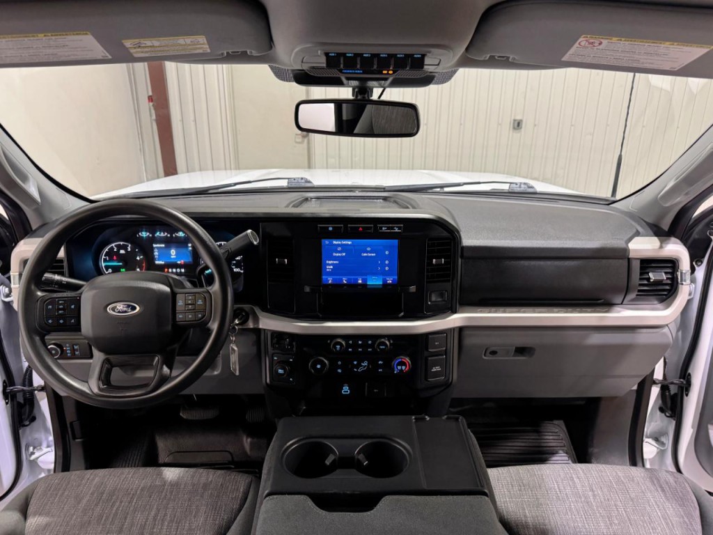 2023 Ford F-350 Image 21