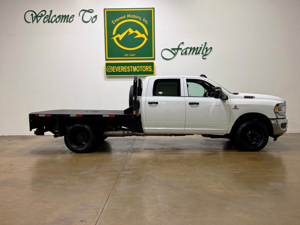 2024 RAM 3500 Image 9