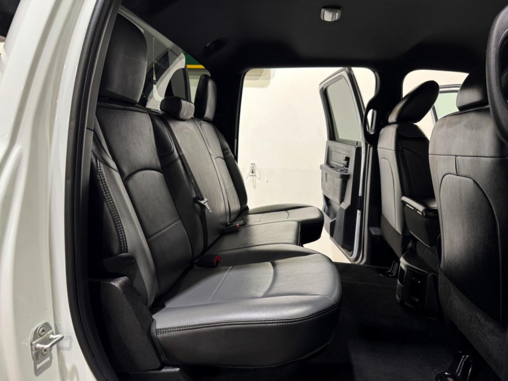 2024 RAM 3500 Image 15