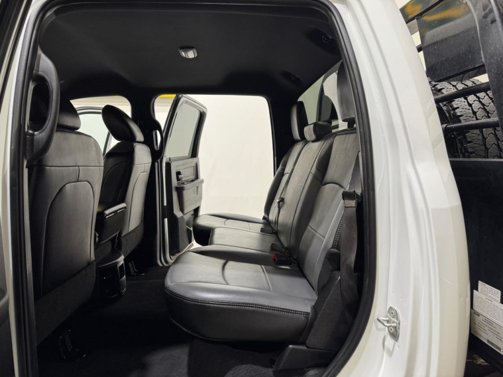 2024 RAM 3500 Image 16