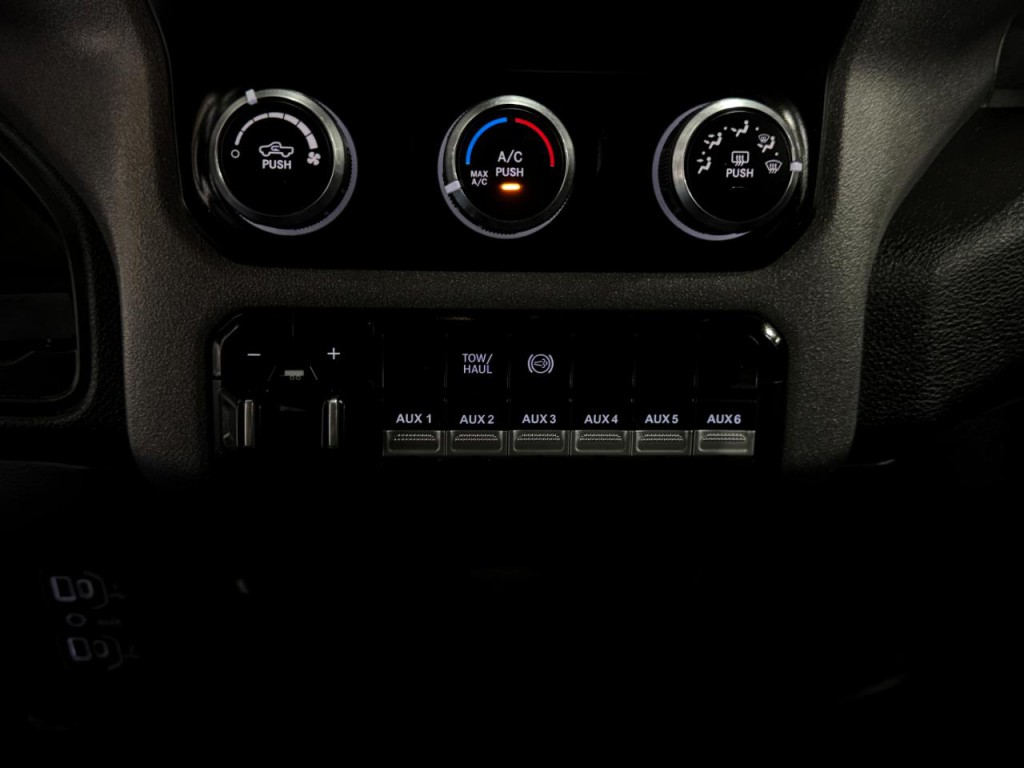 2024 RAM 3500 Image 27