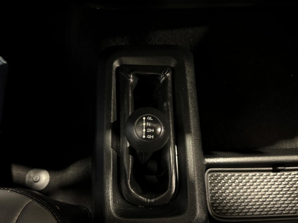 2024 RAM 3500 Image 32