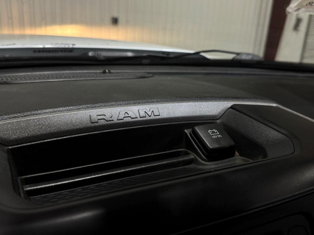 2024 RAM 3500 Image 33