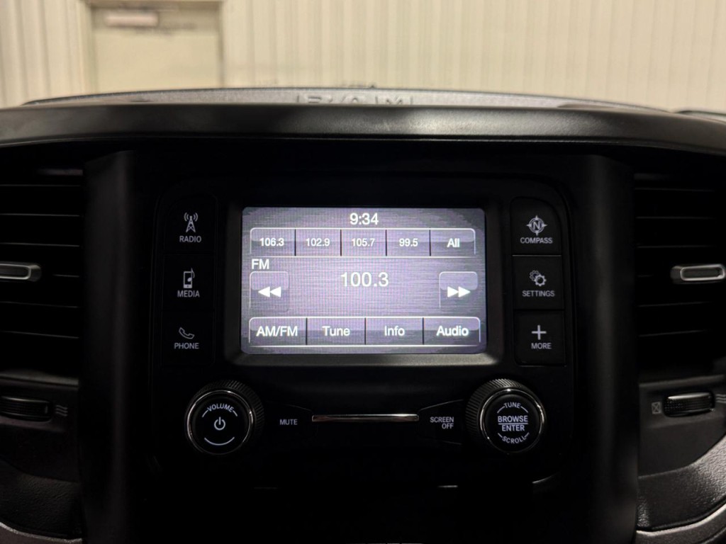 2024 RAM 3500 Image 35