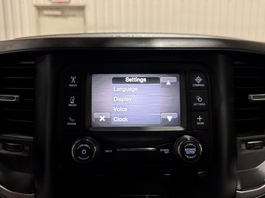 2024 RAM 3500 Image 37