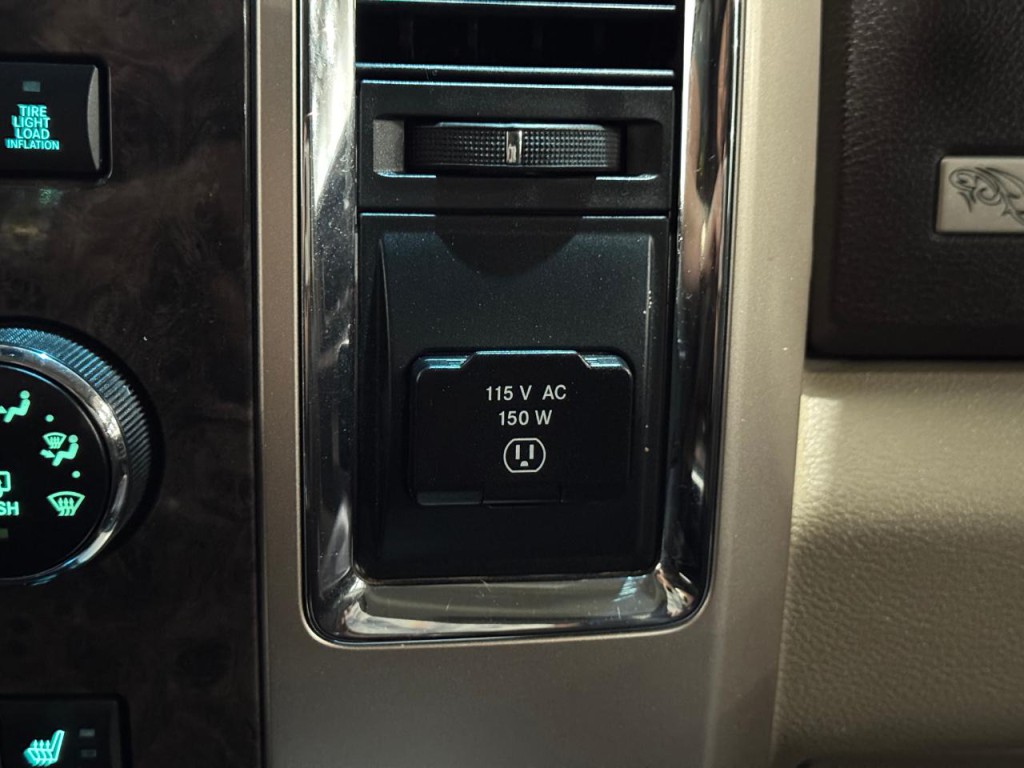 2012 RAM 2500 Image 25