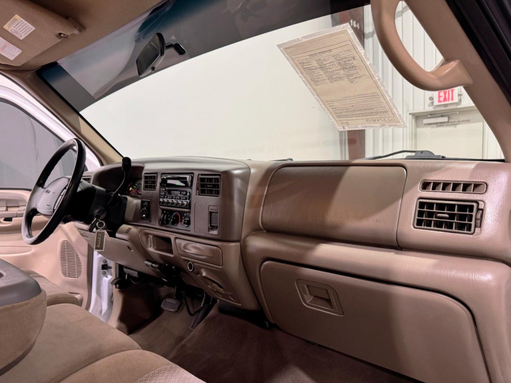 2002 Ford F-350 Image 10