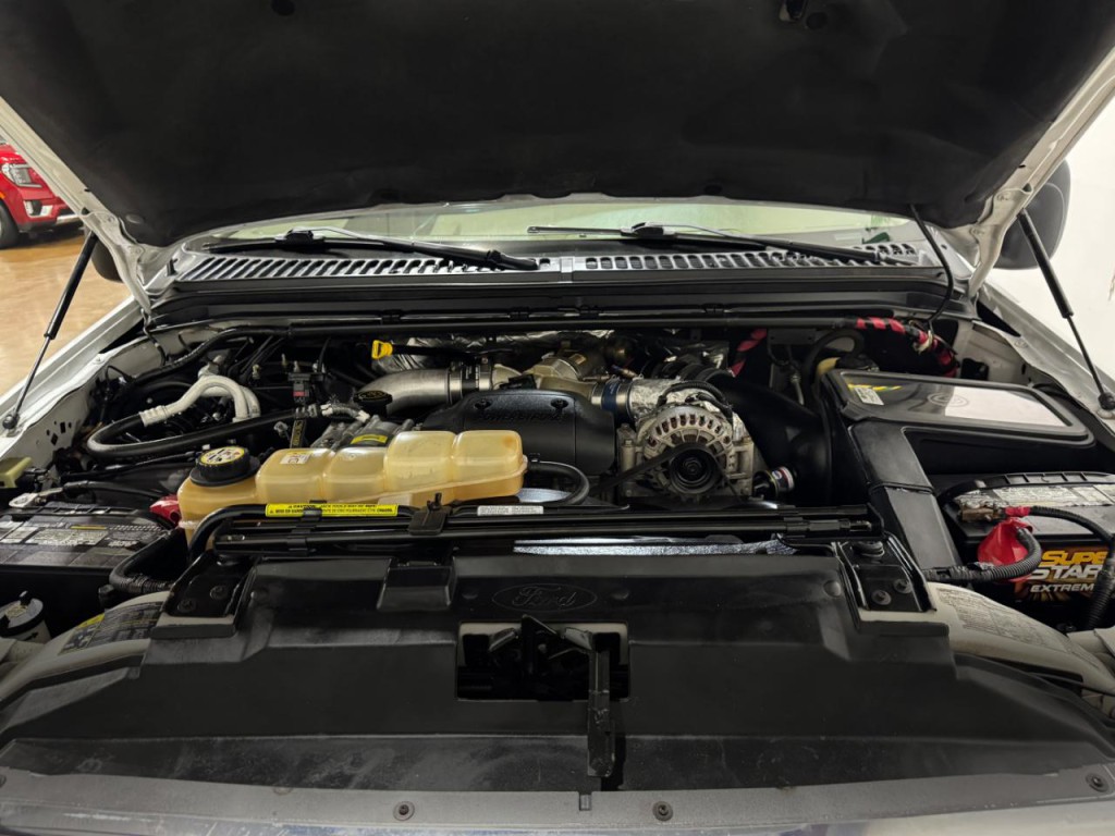 2002 Ford F-350 Image 35