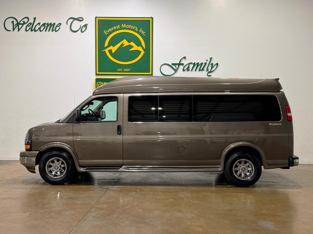 2016 Chevrolet Express Image 4