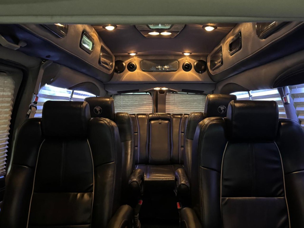 2016 Chevrolet Express Image 13