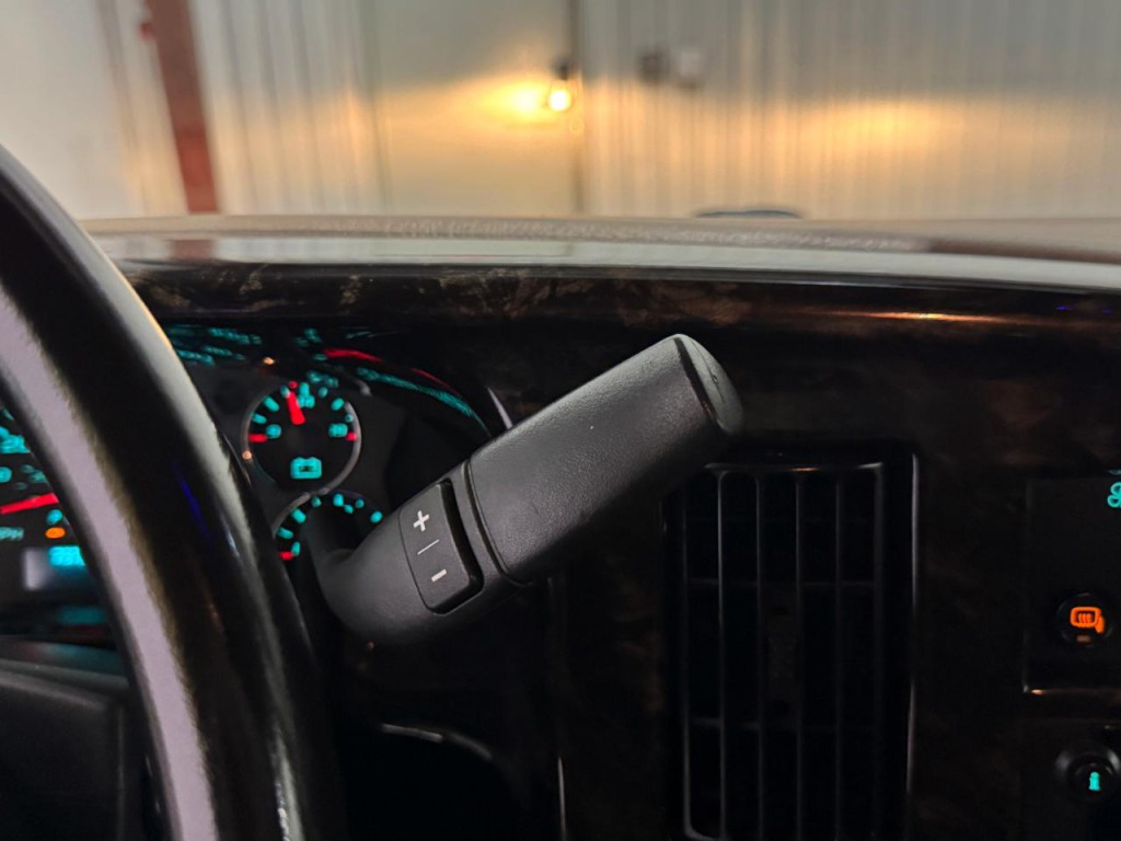 2016 Chevrolet Express Image 27