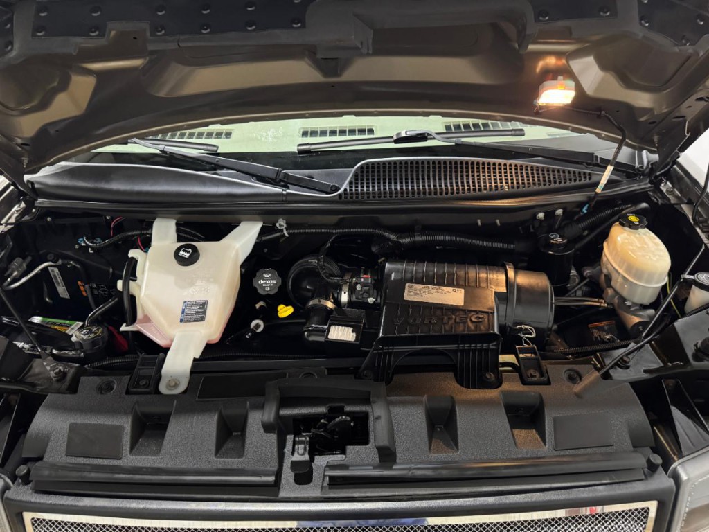2016 Chevrolet Express Image 44