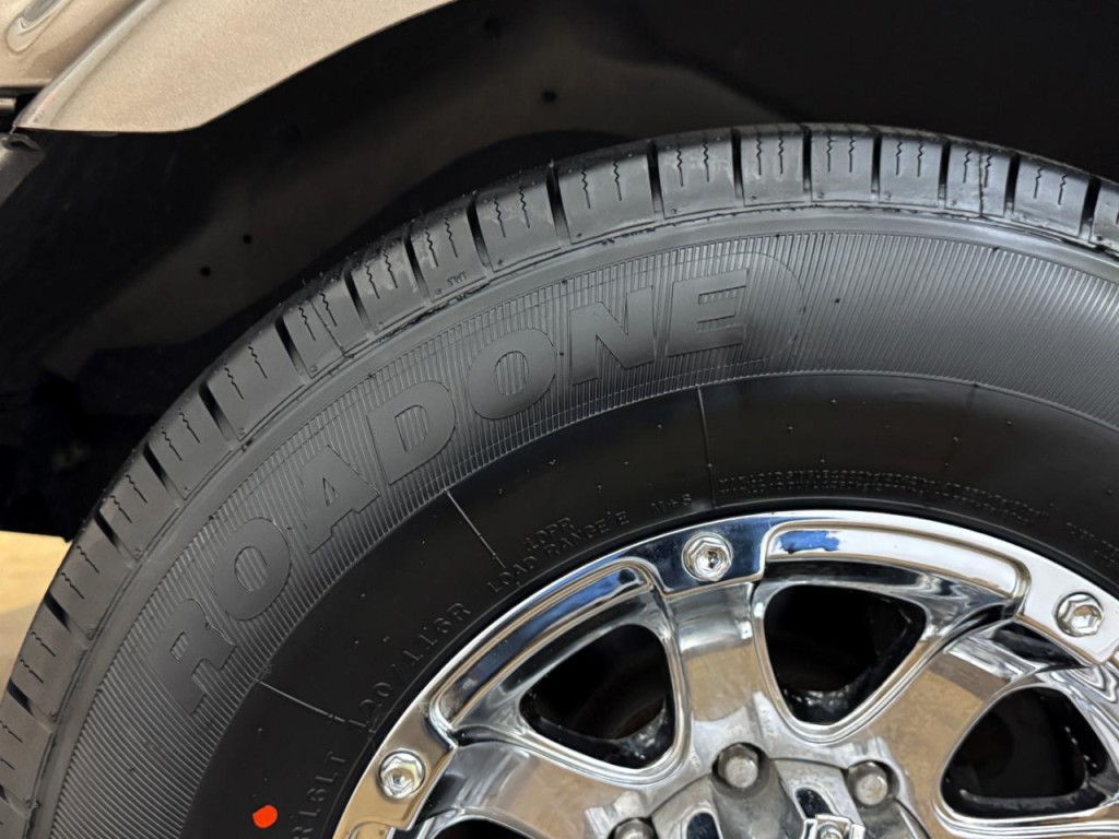 2016 Chevrolet Express Image 46