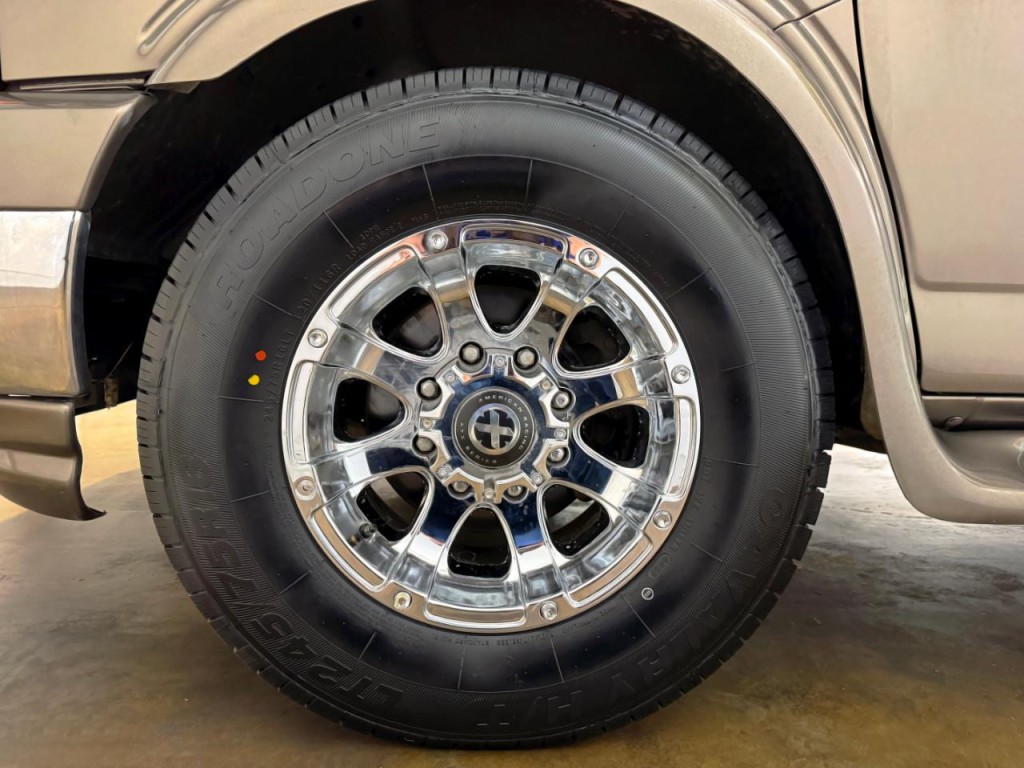 2016 Chevrolet Express Image 47