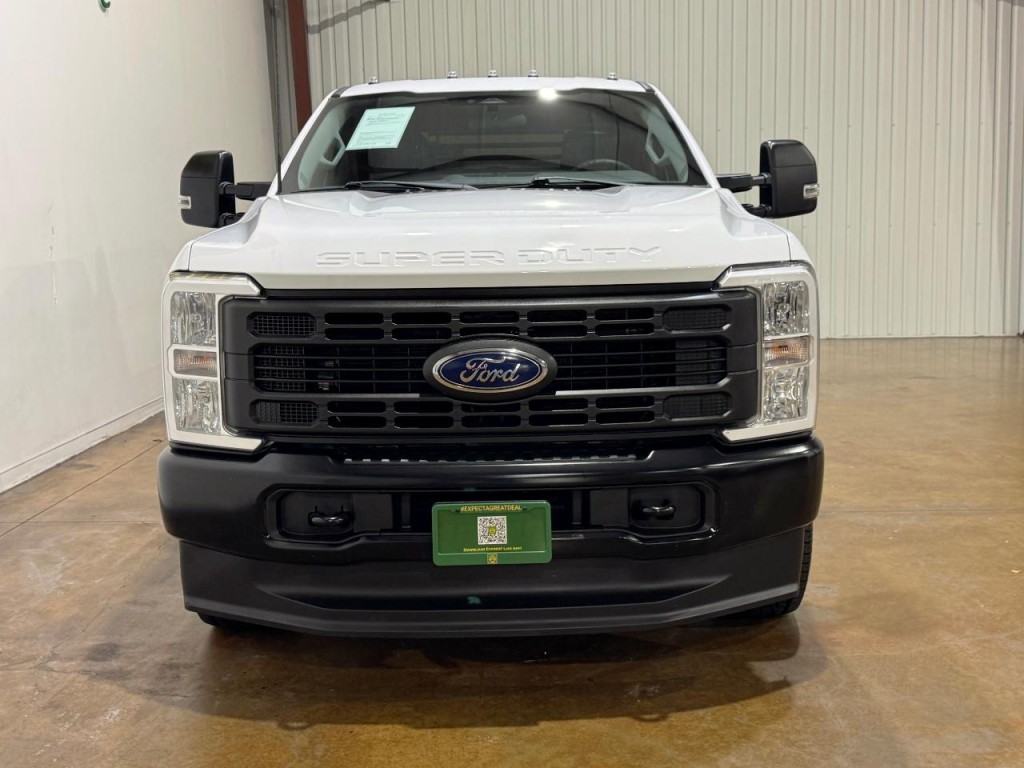 2024 Ford F-350 Image 2