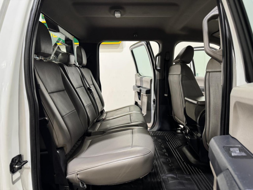 2022 Ford F-350 Image 15