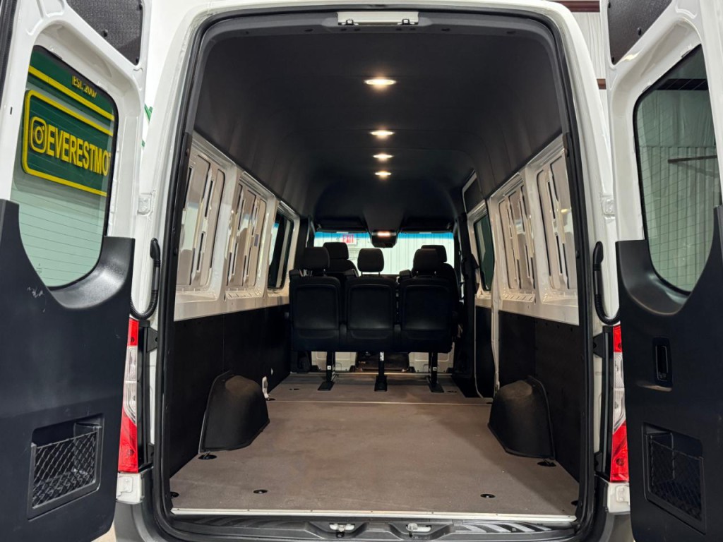2023 Mercedes-Benz Sprinter Image 61