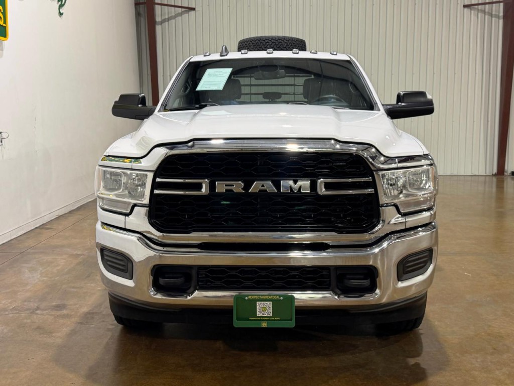 2021 RAM 3500 Image 2
