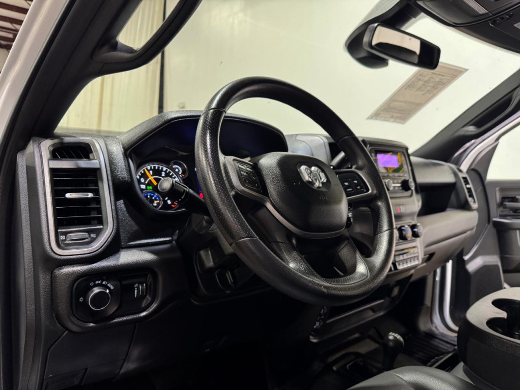 2021 RAM 3500 Image 10
