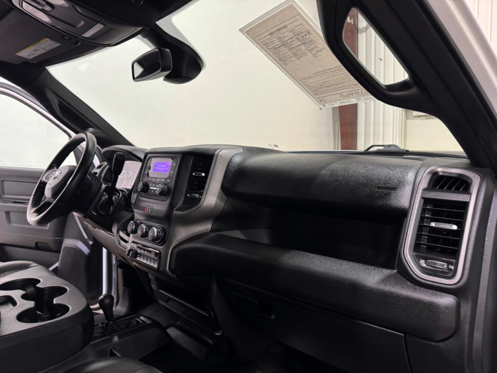 2021 RAM 3500 Image 11