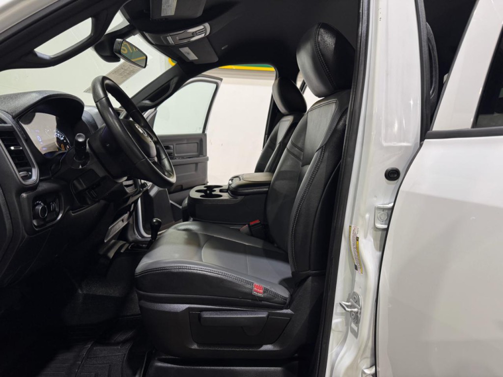 2021 RAM 3500 Image 12