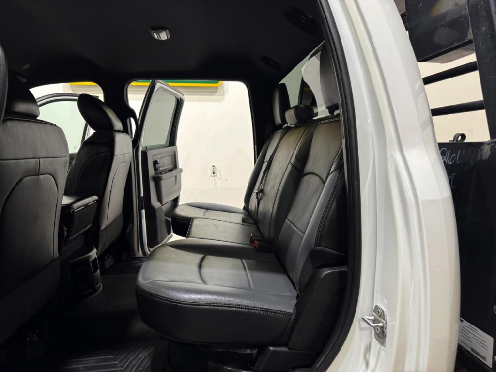 2021 RAM 3500 Image 18